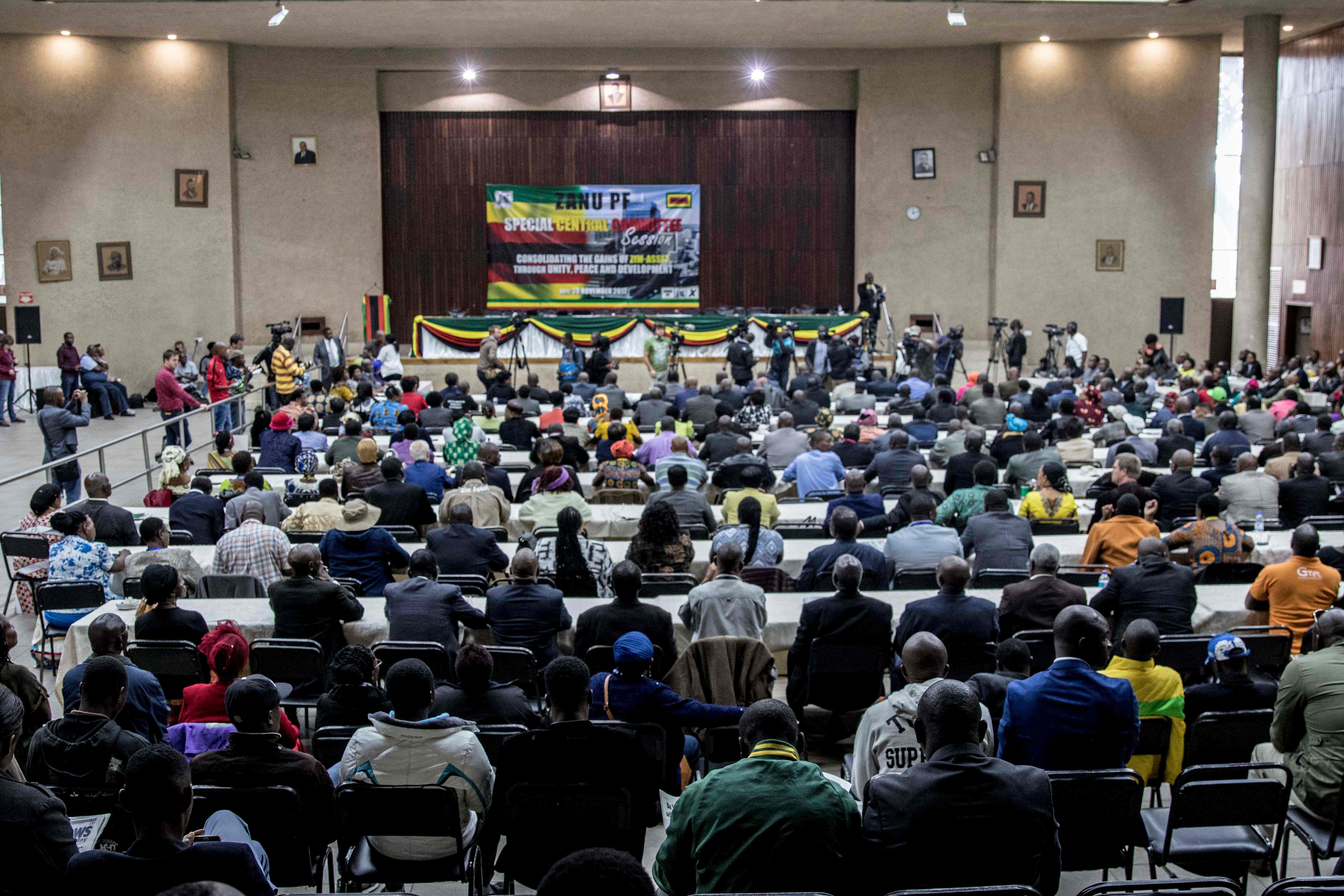 جلسة اجتماع الحزب الحاكم فى زيمبابوى