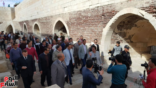 صور زيارة  حفيد شامبليون الى قلعة قايتباى (6)