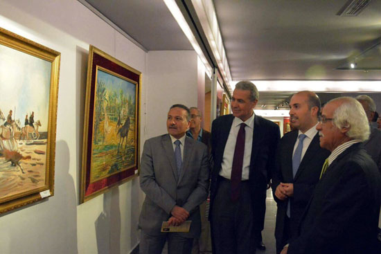 صور سفير البحرين يفتتح معرض بقايا للفنان فاروق مصطفى (3)