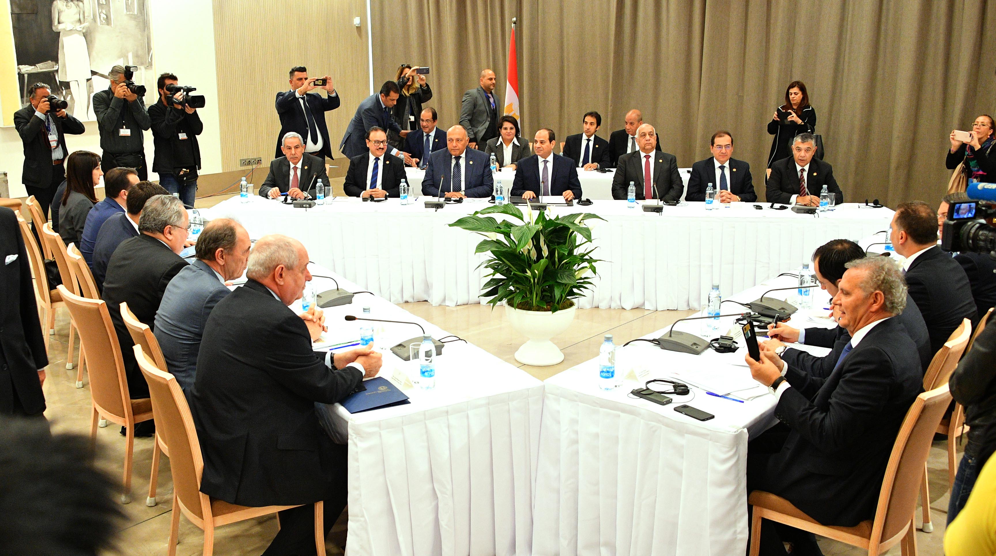صور المؤتمر الصحفى مع زعماء قبرص واليونان (3)