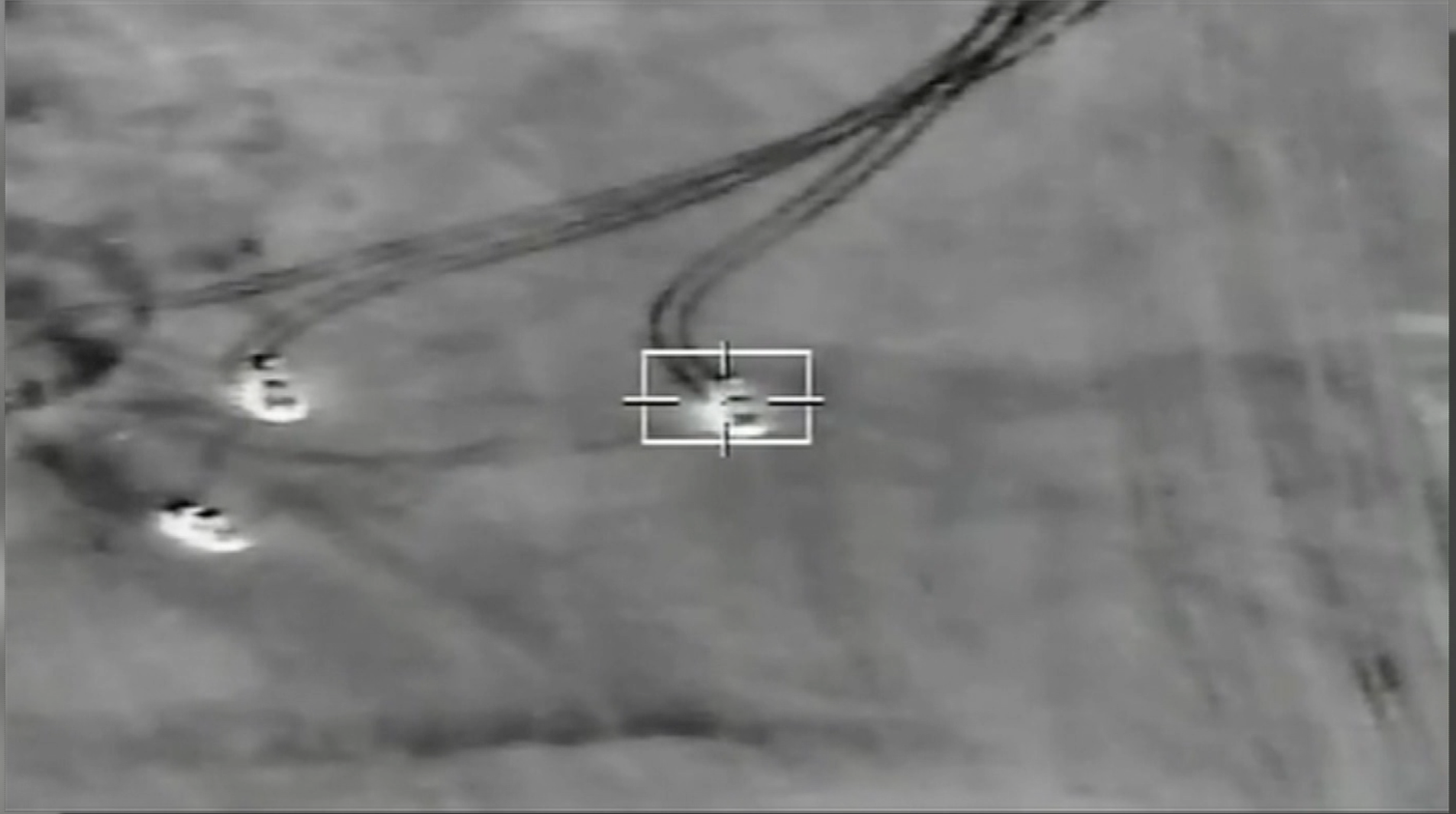 القوات الجوية تدمر 10 سيارات دفع رباعى  (3)