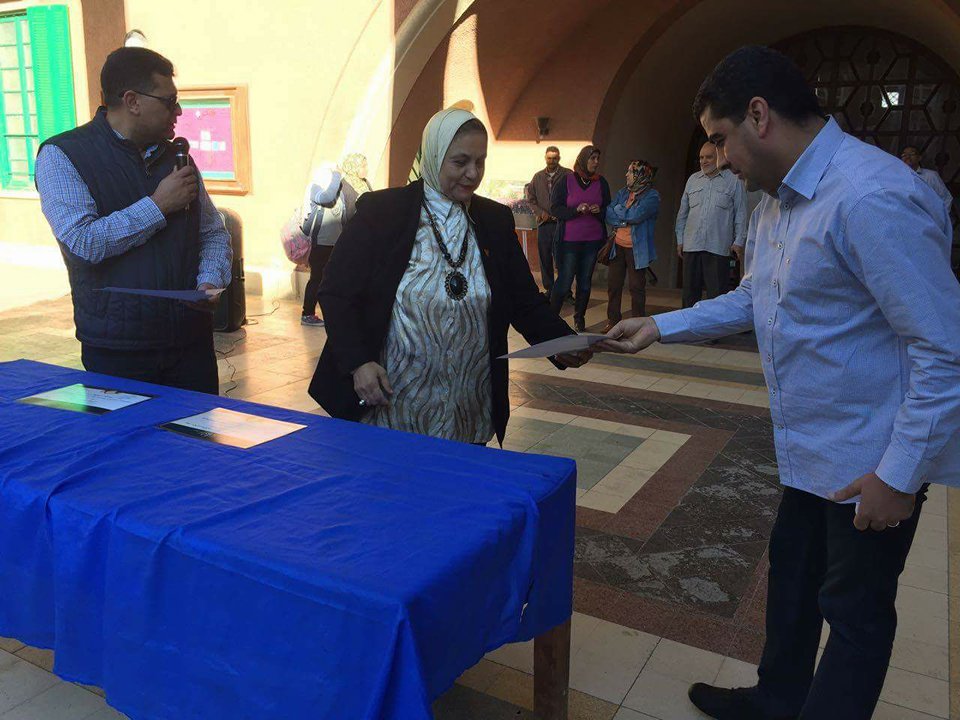 تكريم المشاركين بمسابقة تنمية مواهب طالبات كلية النصر للبنات بالإسكندرية