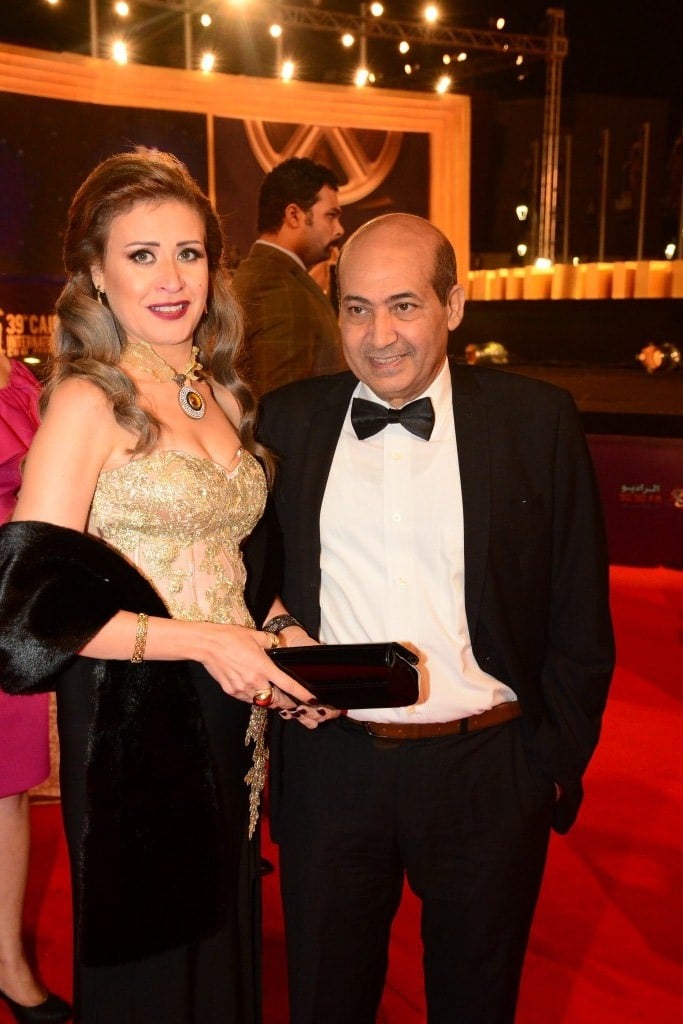 الناقد طارق الشناوى وزوجته سوزان