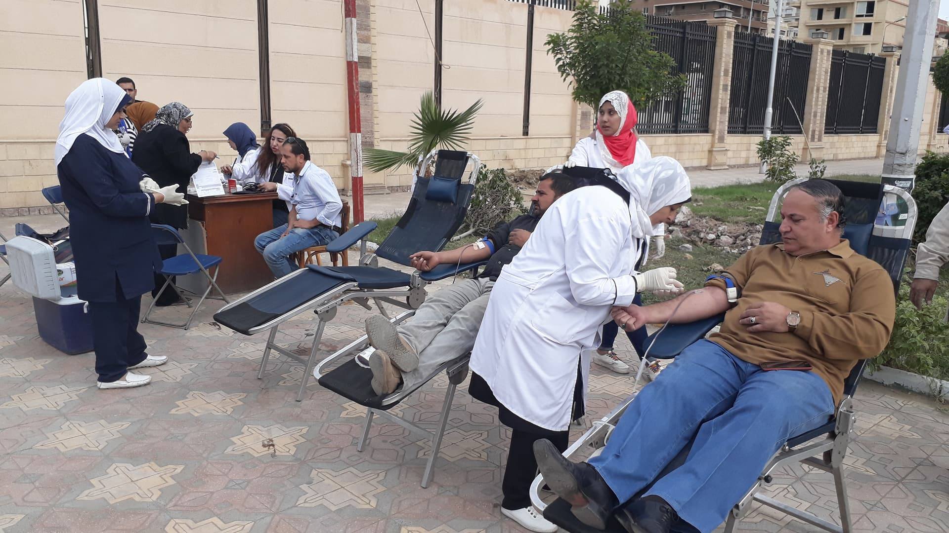حملة للتبرع بالدم لمصابي حادث العريش3