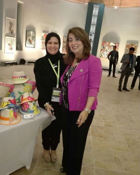 ياسمين مع الوزيرة غادة والى ياسمين مع الوزيرة غادة والى