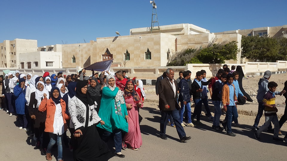 مسيرة لطلاب مدارس قرية الجبيل تضامنا مع شهداء الروضة (3)