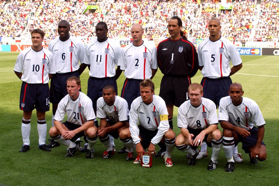 منتخب إنجلترا 2002