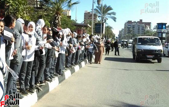 طالبات بورسعيد على قلب رجل واحد ضد الارهاب