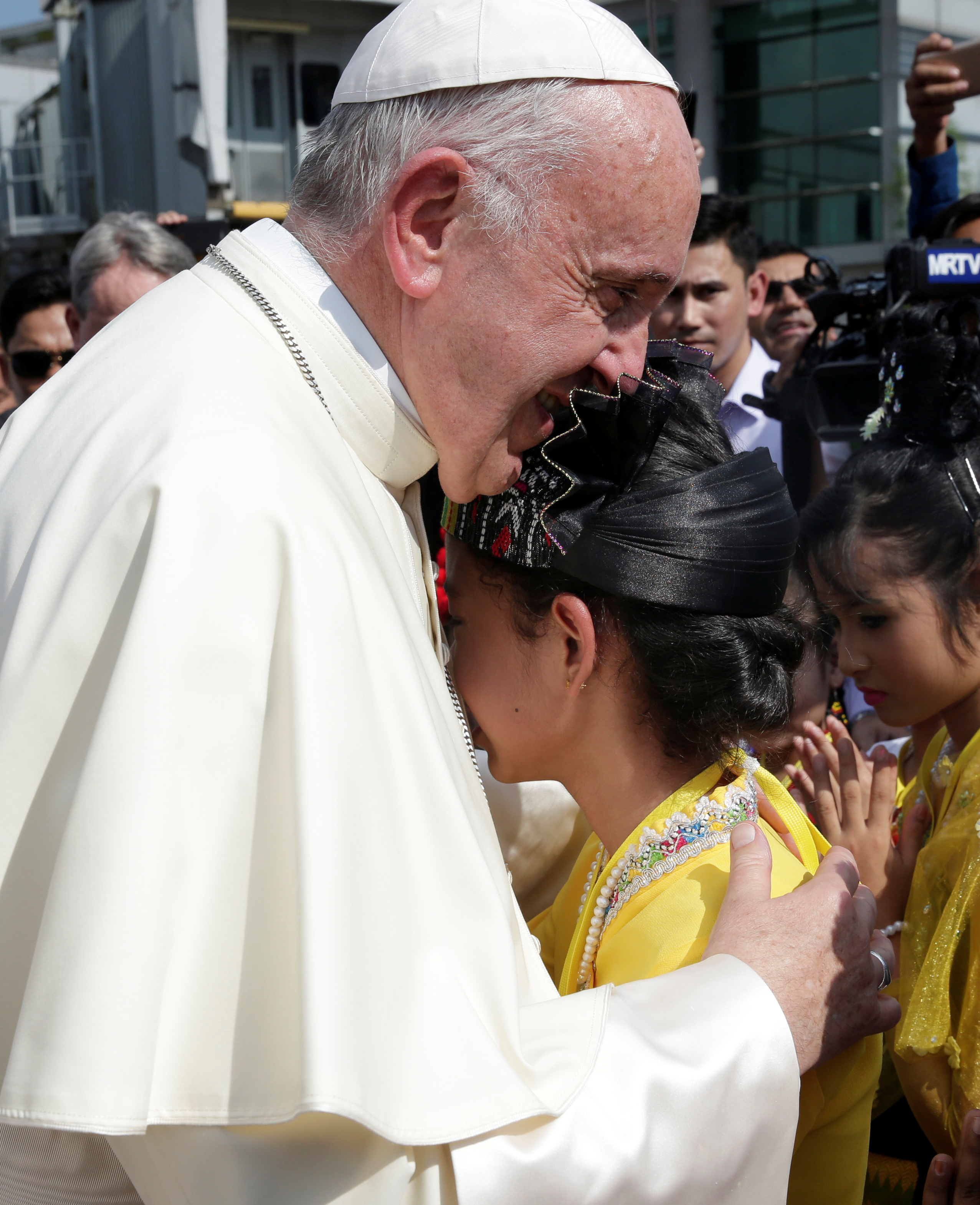  استقبال البابا فرانسيس للأطفال 