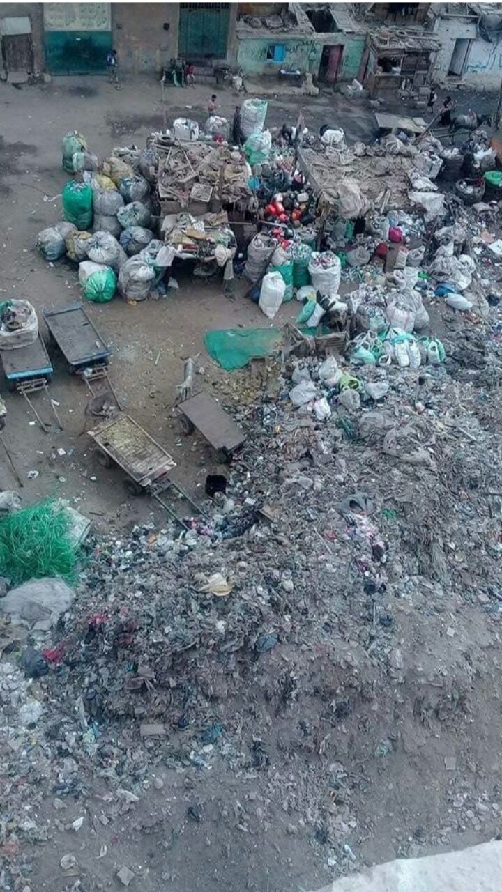 القمامة أمام مشروع اسكان الشباب بمسطرد