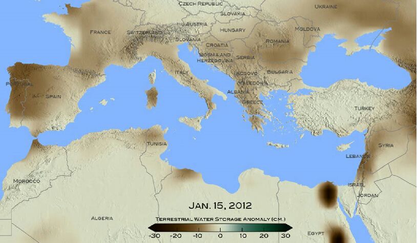 الصورة خريطة توضح تراجع مصادر المياة الجوفية وشدة الجفاف فى شمال إفريقيا وجنوب أوروبا