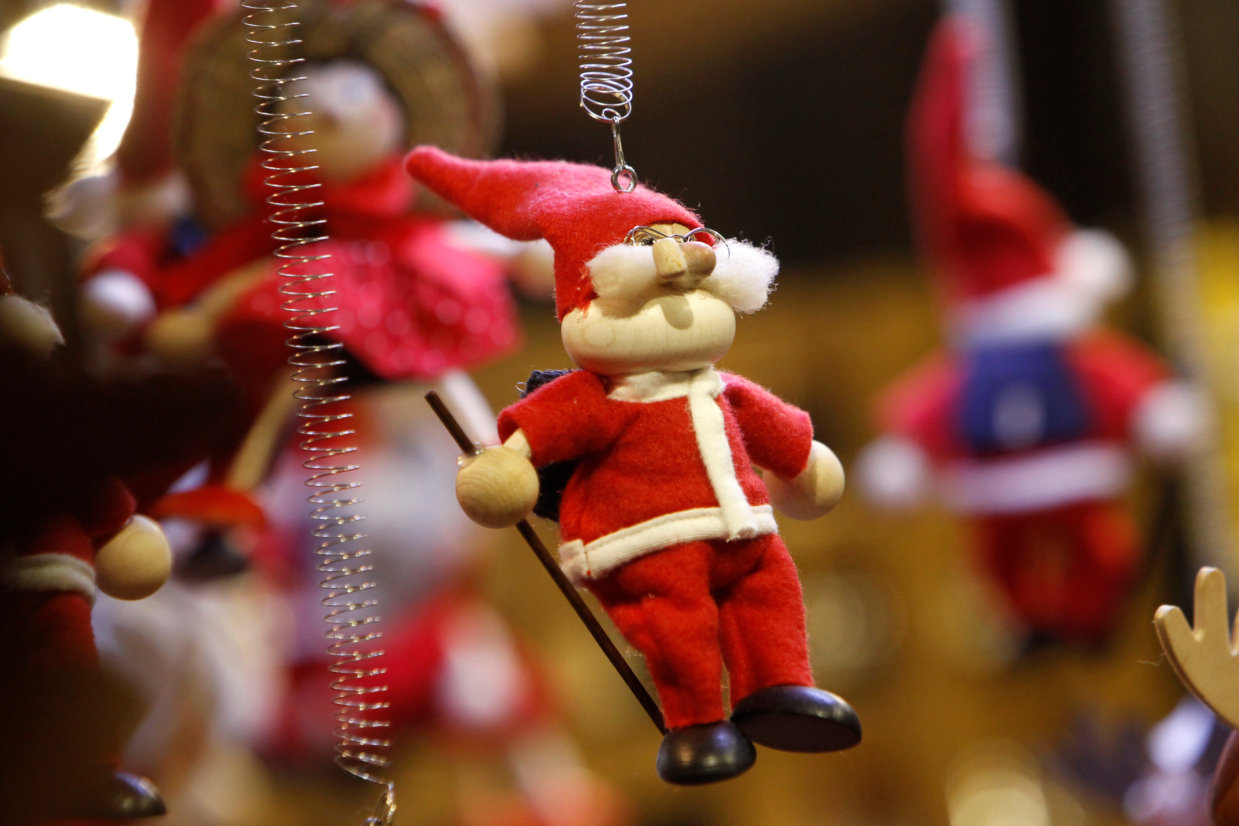 استعدادات المحلات فى بودابست