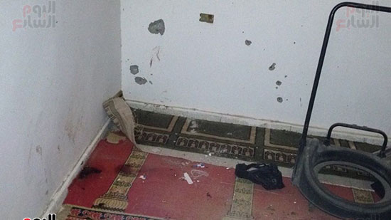آثار-الحادث-الإرهابى-بالمسجد-قبل-إزالته