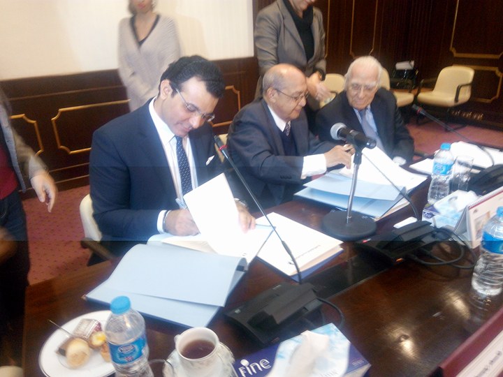 أمين المجلس الأعلى للثقافة خلال توقيع البروتوكول (4)