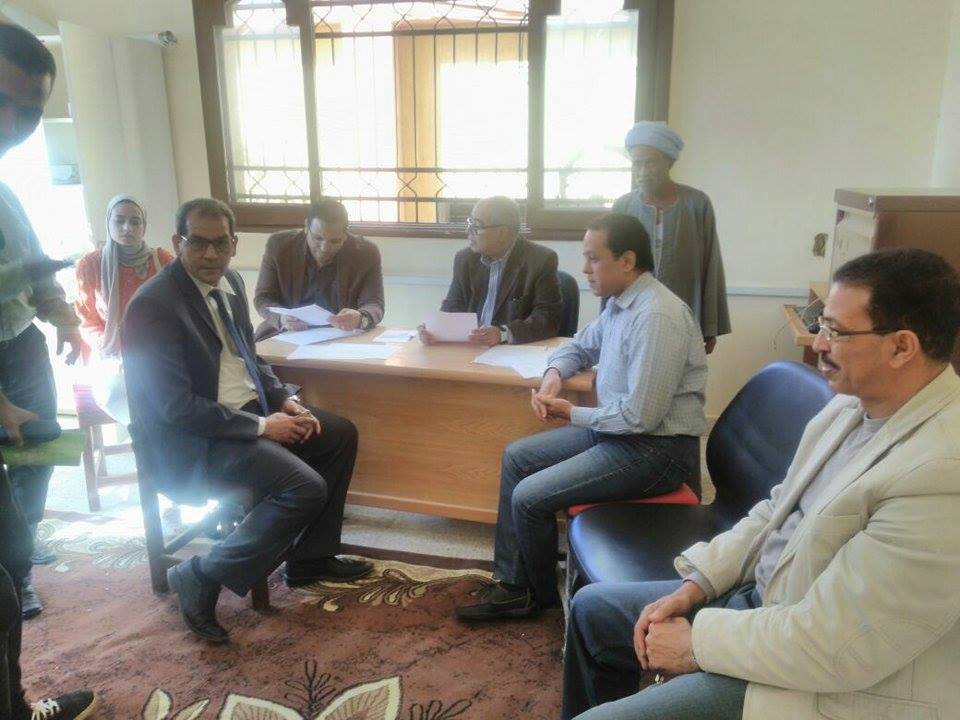 نائب رئيس جنوب الوادي بالأقصر يتفقد سحب إستمارات الترشيح لإتحاد الطلاب