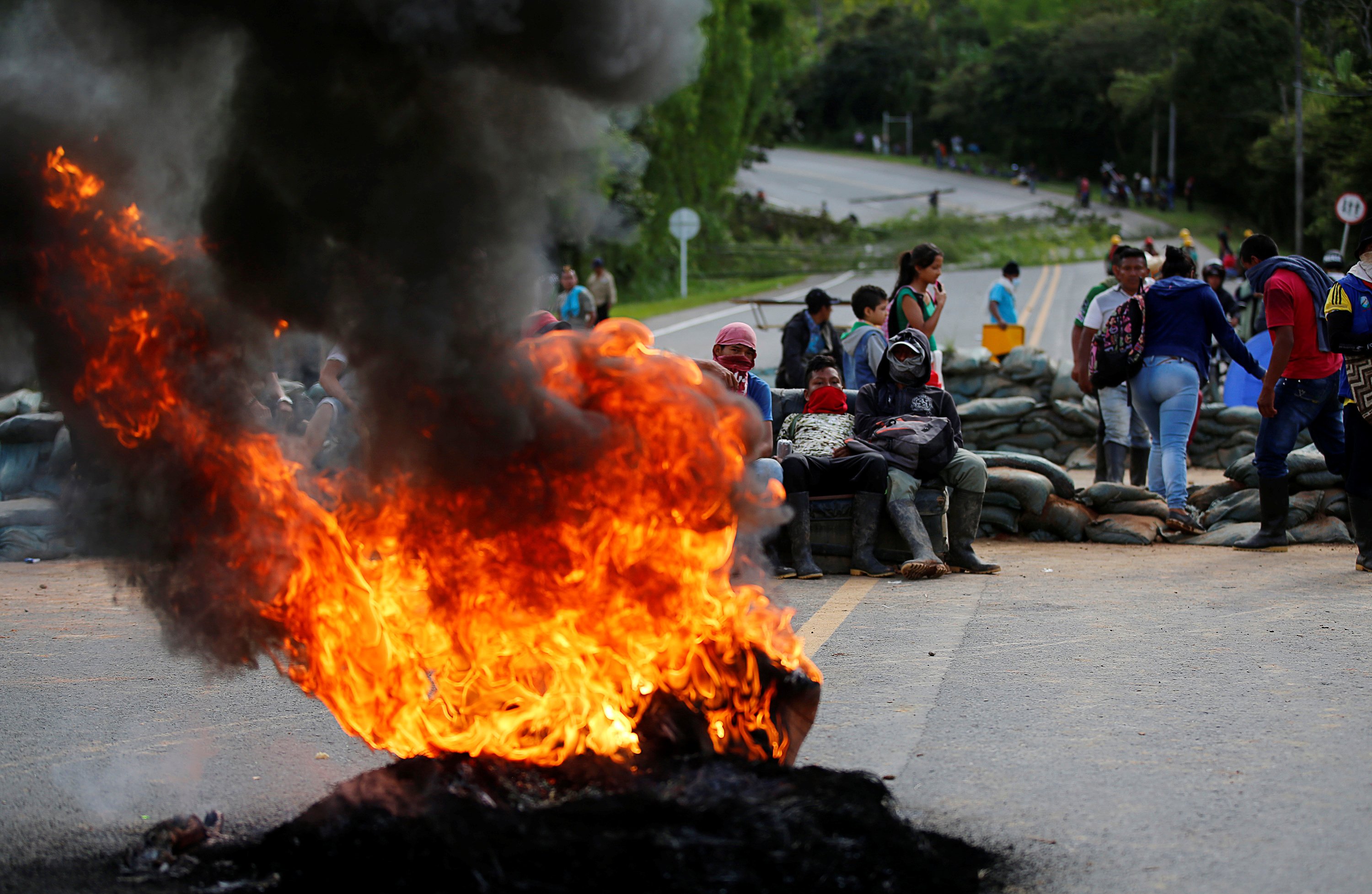 أعمال عنف فى كولومبيا بعد احتجاجات ضد الحكومة