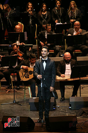 محمد عساف يطرب جمهور مهرجان الموسيقى العربية بأغنية زى الهوا  (11)