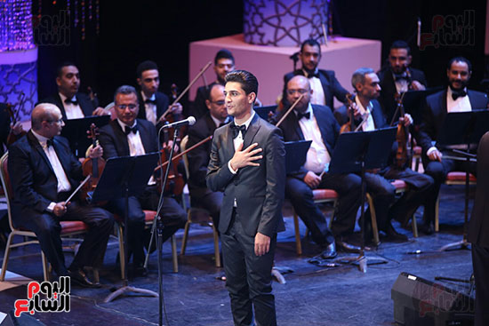 محمد عساف يطرب جمهور مهرجان الموسيقى العربية بأغنية زى الهوا  (2)