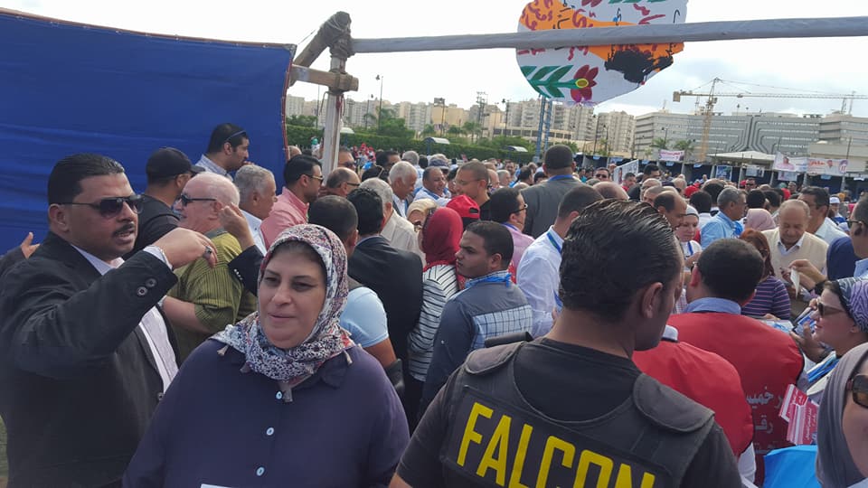 اعضاء سموحة يقبلون على اللجان الانتخابية