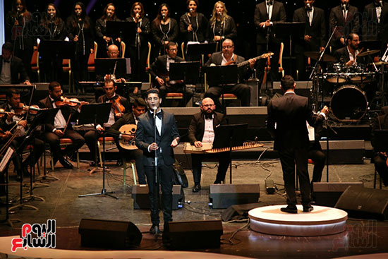 محمد عساف يطرب جمهور مهرجان الموسيقى العربية بأغنية زى الهوا  (8)