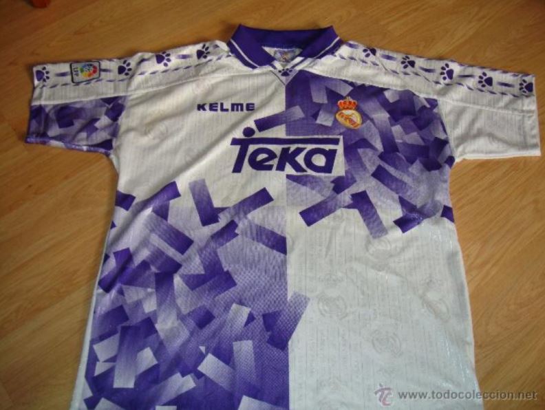القميص الثانى فى موسم 1996-1997