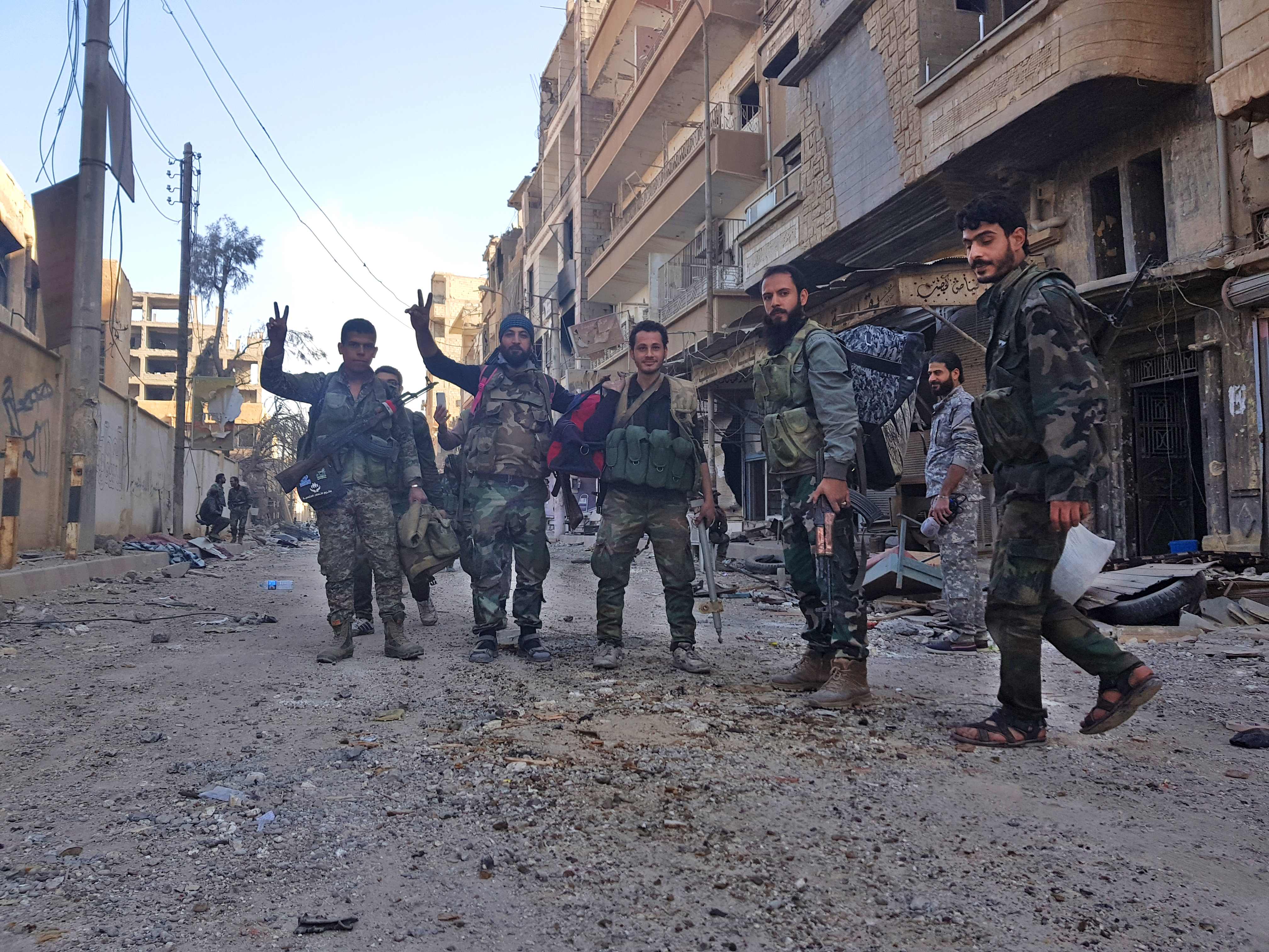 احتفالات الجيش السورى بالانتصار على داعش