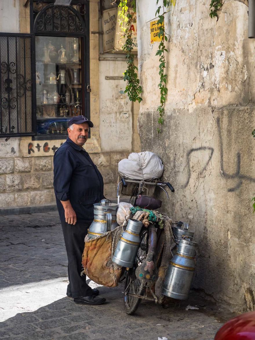 بائع الحليب فى دمشق