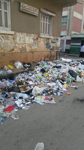 جانب من القمامة جانب من القمامة
