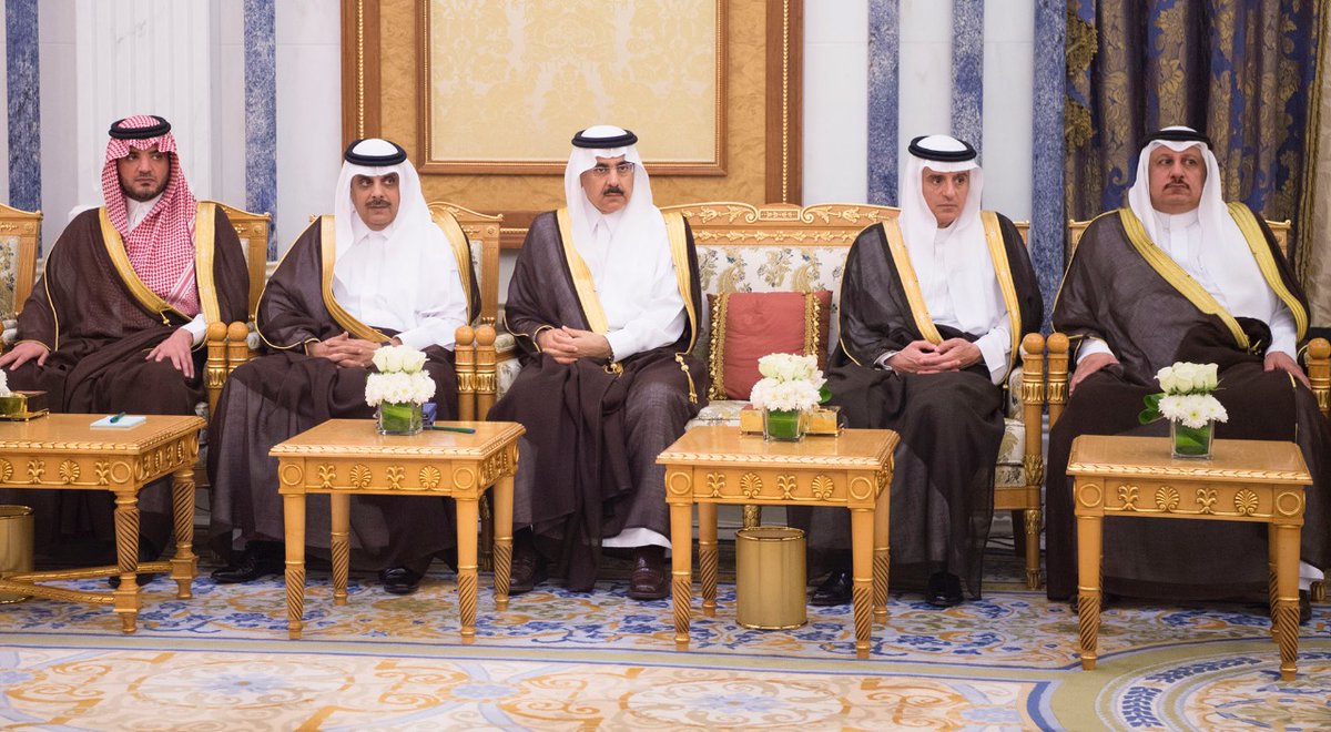 مسئولون سعوديون يحضرون أداء قسم وزيرا الحرس الوطنى والاقتصاد