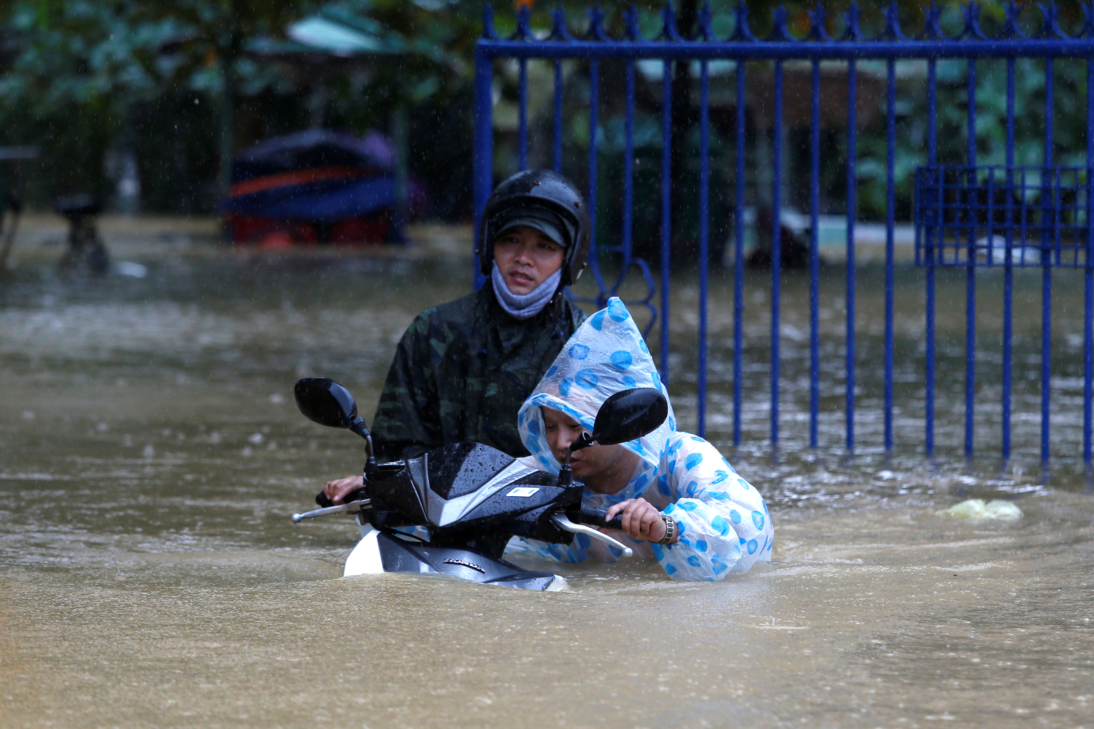 فيضانات فى فيتنام