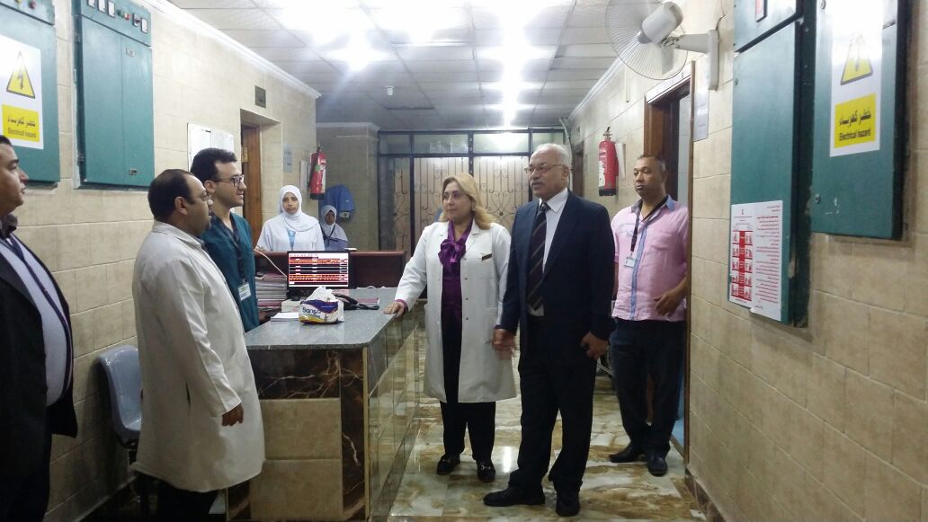  تجهيزات لاستقبال وزير الصحة فى مستشفى المعادى.