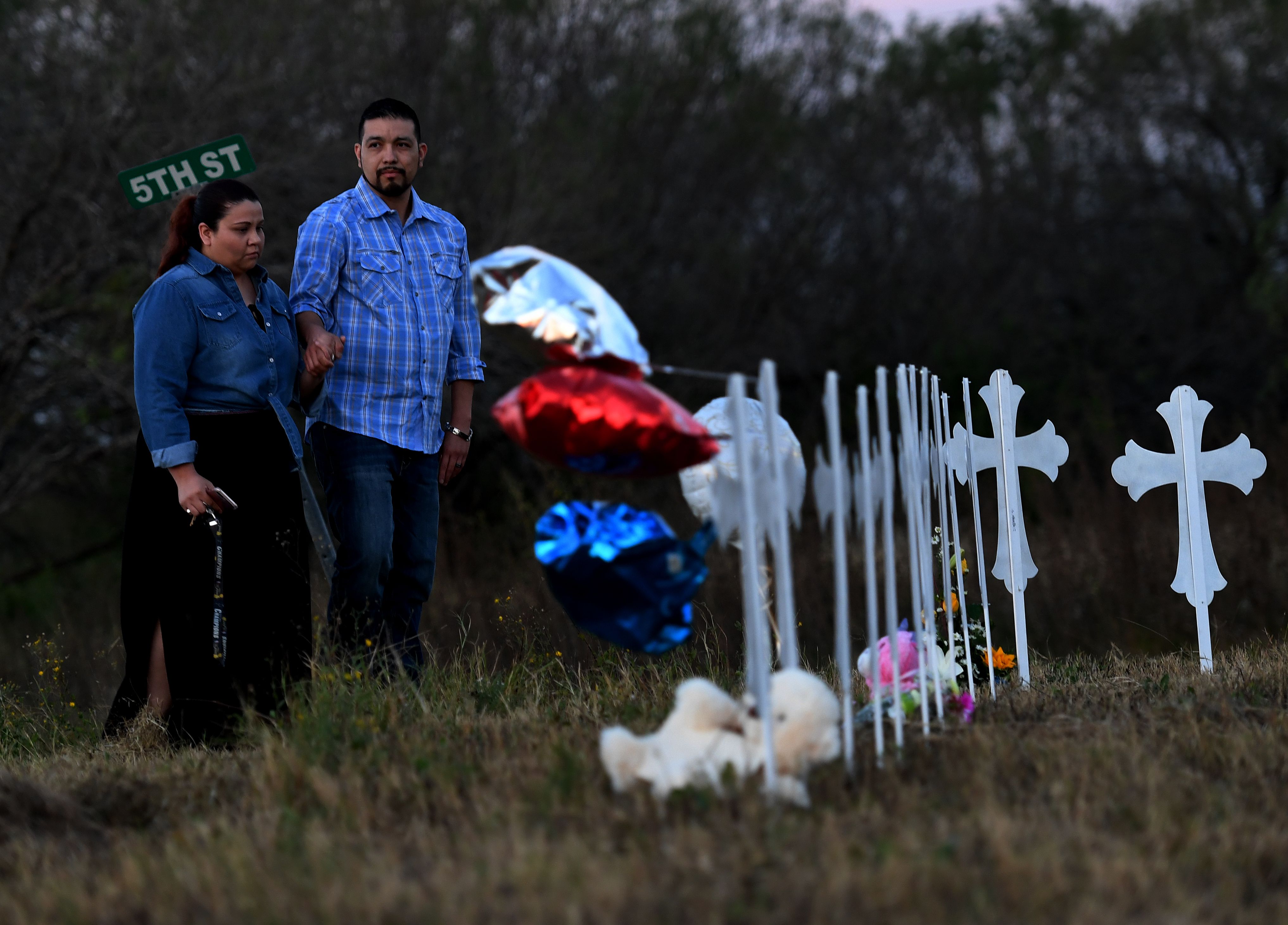 النصب  التذكارى لضحايا حادث تكساس