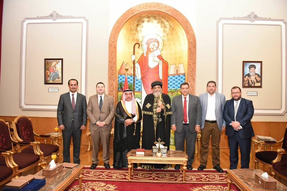 البابا يلتقط الصور التذكارية البابا يلتقط الصور التذكارية