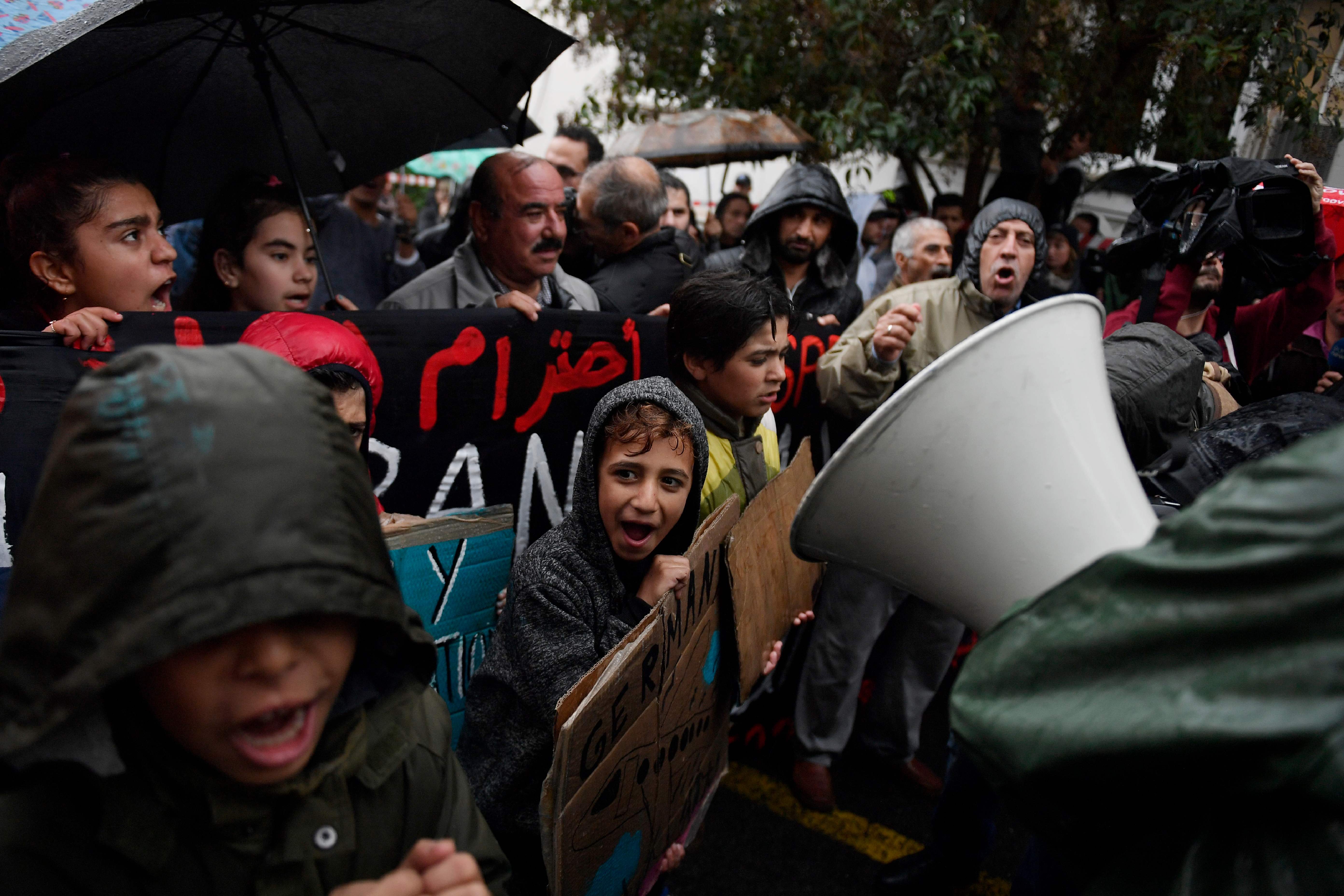 اللاجئون يتظاهرون فى اليونان