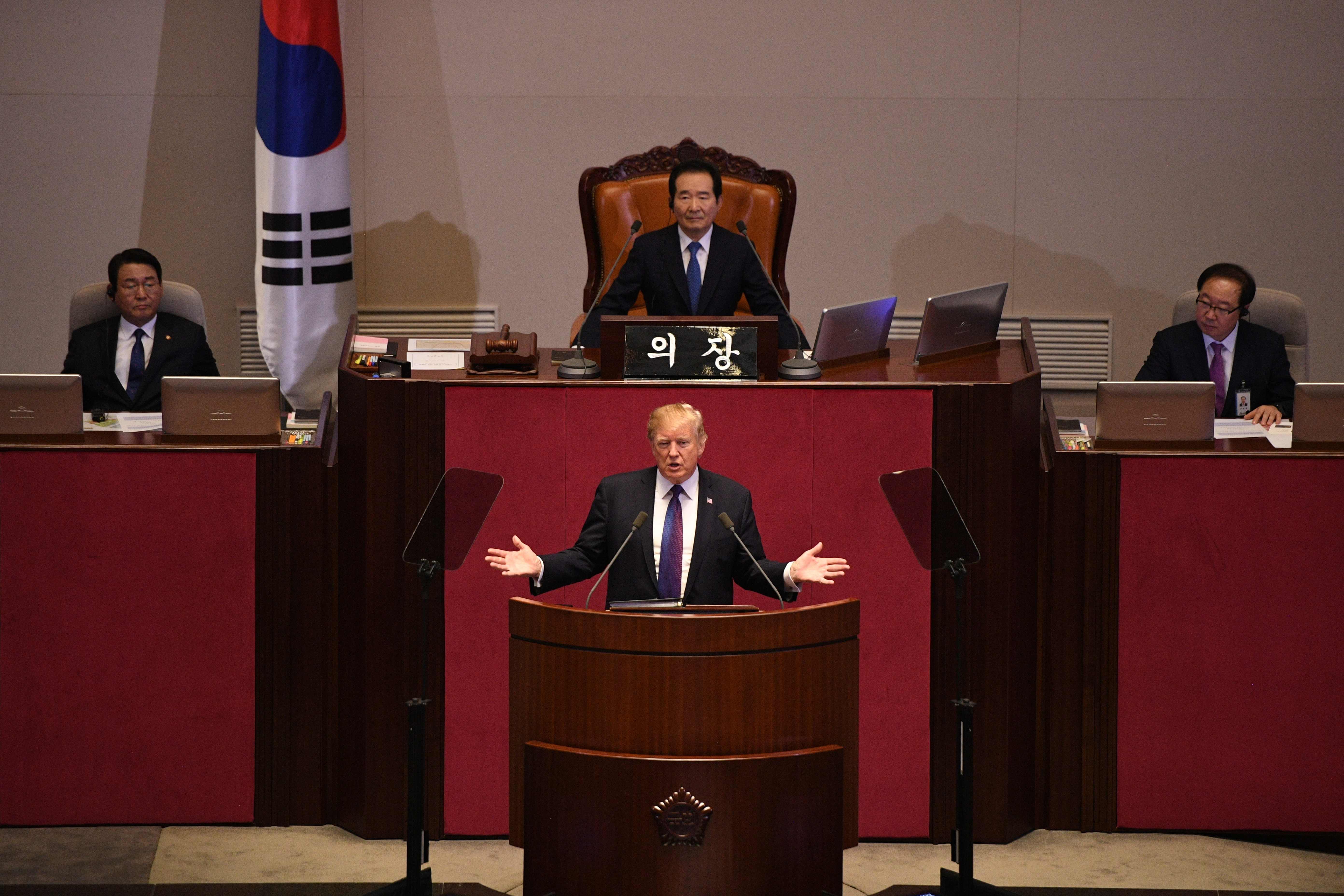 ترامب في الجمعية الوطنية الكورية الجنوبية