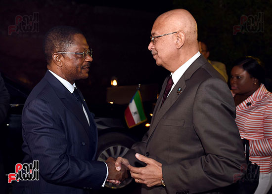 شريف إسماعيل يلتقى رئيس وزراء غينيا الاستوائية (1)
