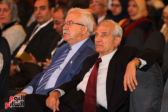 مؤتمر المعهد القومى للأورام بعرض طرق مكافحة السرطان فى مصر (9)
