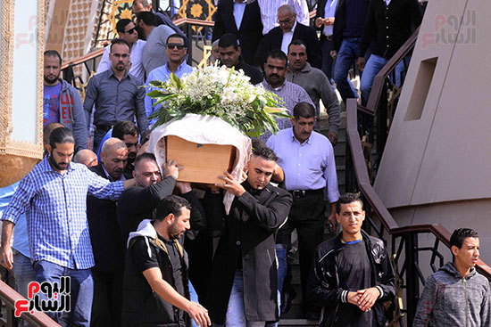 جنازة شمس الأتربي والدة الفنان عباس أبو الحسن (22)