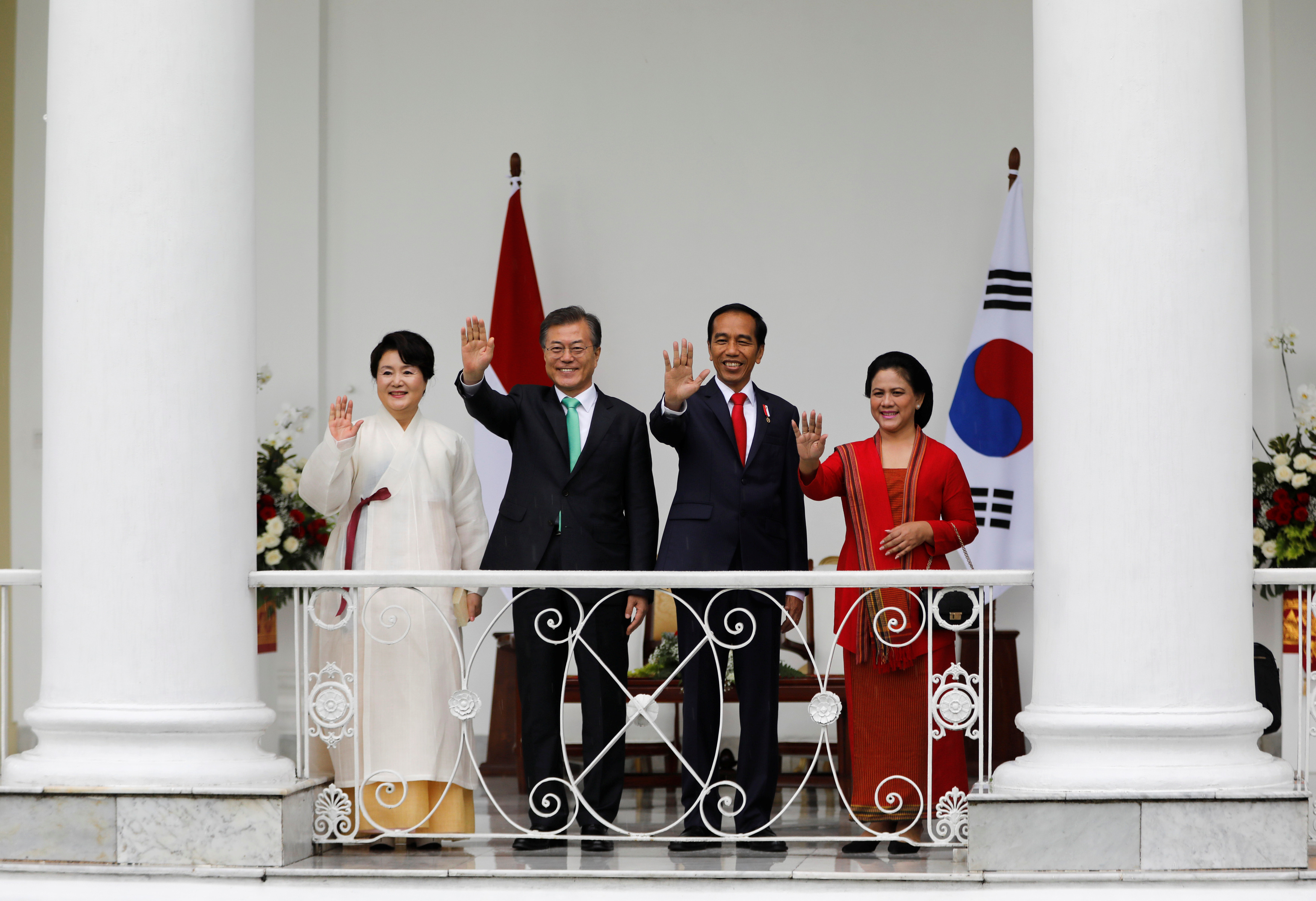 استقبال الرئيس الإندونيسيى لرئيس كوريا الجنوبية