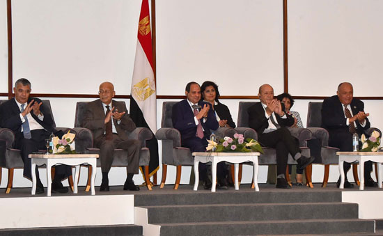 الرئيس عبد الفتاح السيسى بالجلسة الختامية لنموذج محاكاة مجلس الأمن الدولى (6)