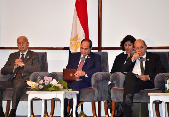 الرئيس عبد الفتاح السيسى بالجلسة الختامية لنموذج محاكاة مجلس الأمن الدولى (4)