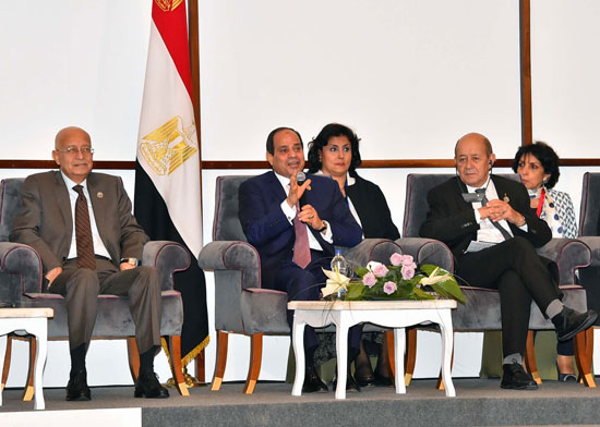 الرئيس عبد الفتاح السيسى بالجلسة الختامية لنموذج محاكاة مجلس الأمن الدولى (8)