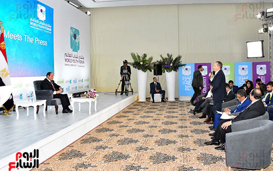 لقاء الرئيس عبد الفتاح السيسى، مع ممثلى وسائل الإعلام الأجنبية والمحلية (11)