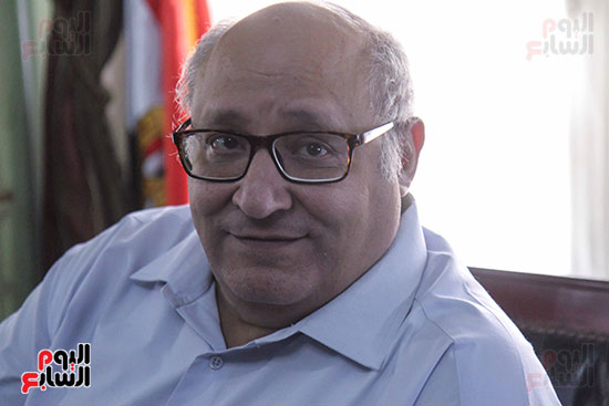 صورة الدكتور عبد الوهاب عزت رئيس جامعة عين شمس (8)