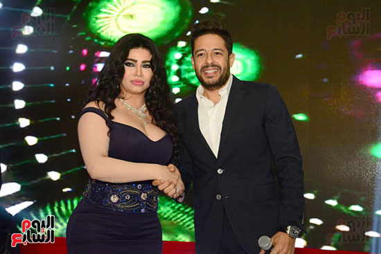 صور حماقى يشعل حفلا غنائيا بحضور رزان مغربى ونجوم الفن والمشاهير (24)