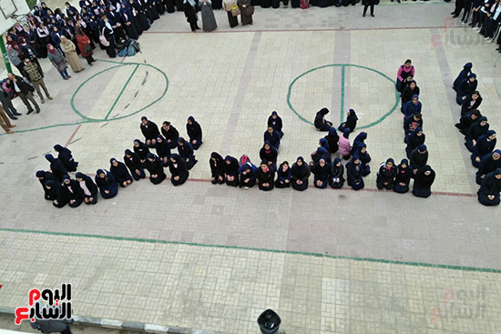  الطالبات يكتبن القدس بأجسادهن فى مدارس مصر