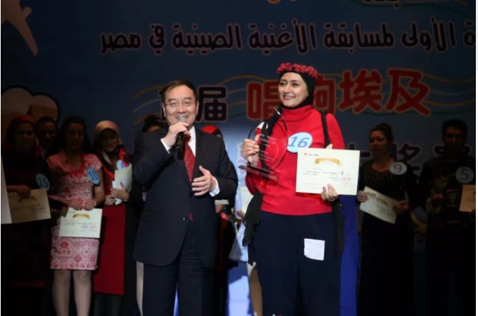 السفير الصينى خلال مسابقة مصر تتغنى