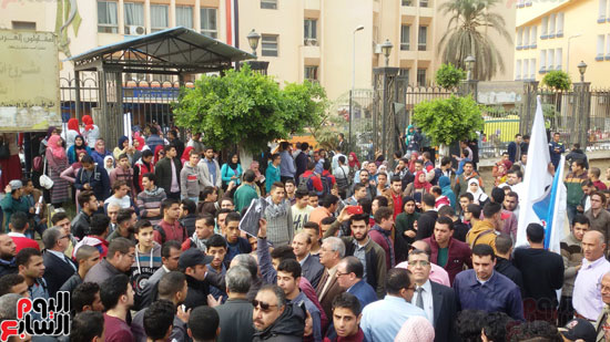 صور مظاهرات طلاب جامعة المنوفية ضد قرار ترامب (20)