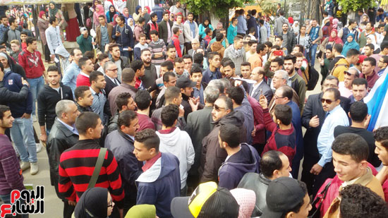 صور مظاهرات طلاب جامعة المنوفية ضد قرار ترامب (19)