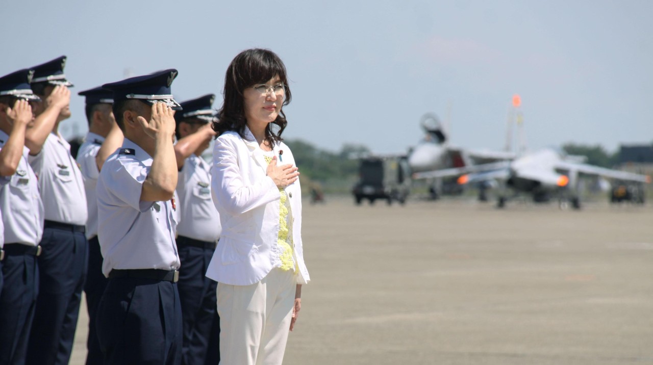 وزيرة الدفاع اليابانية المستقيلة